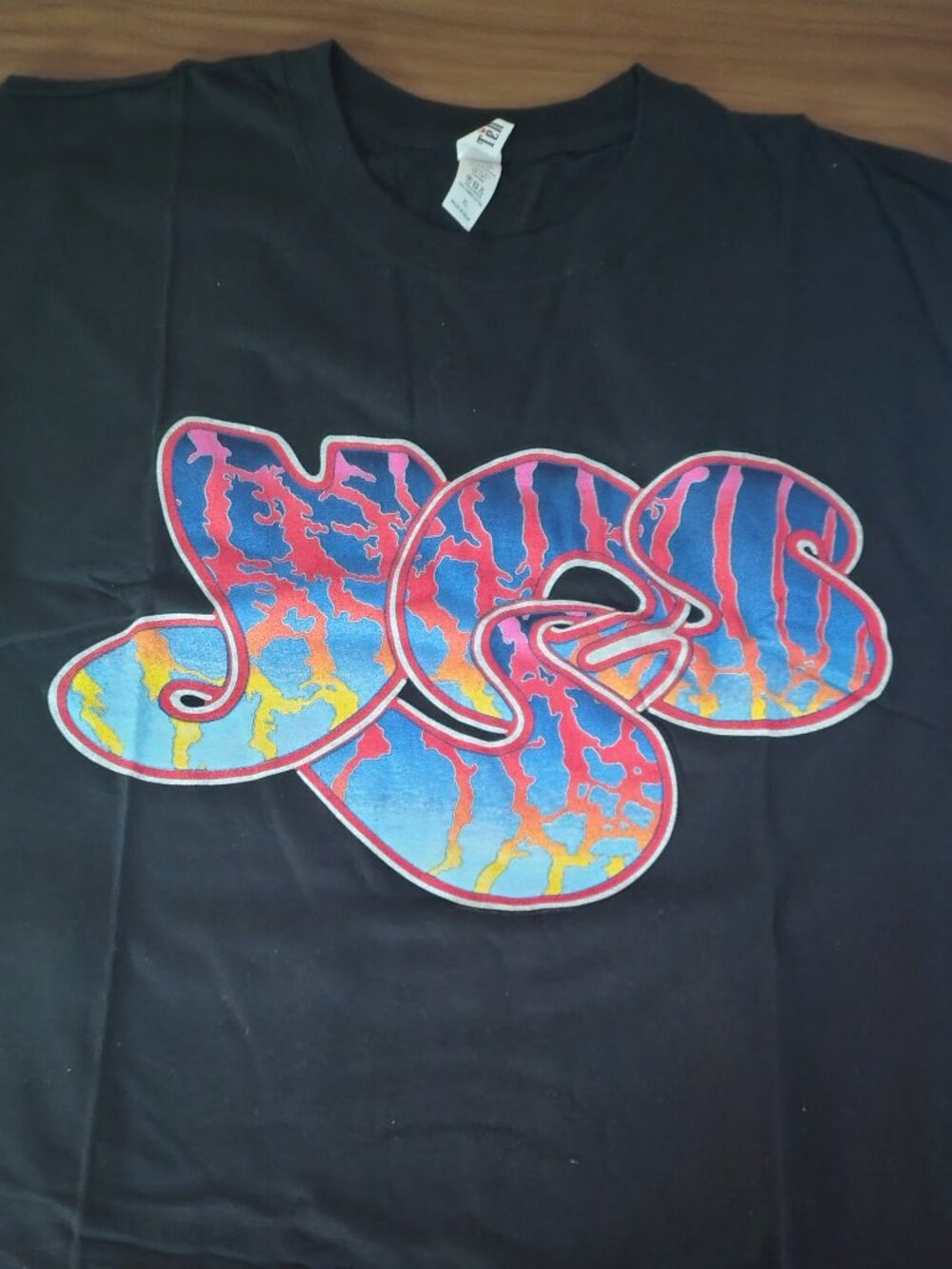 * NEW * Yes 2008 tour t-shirt